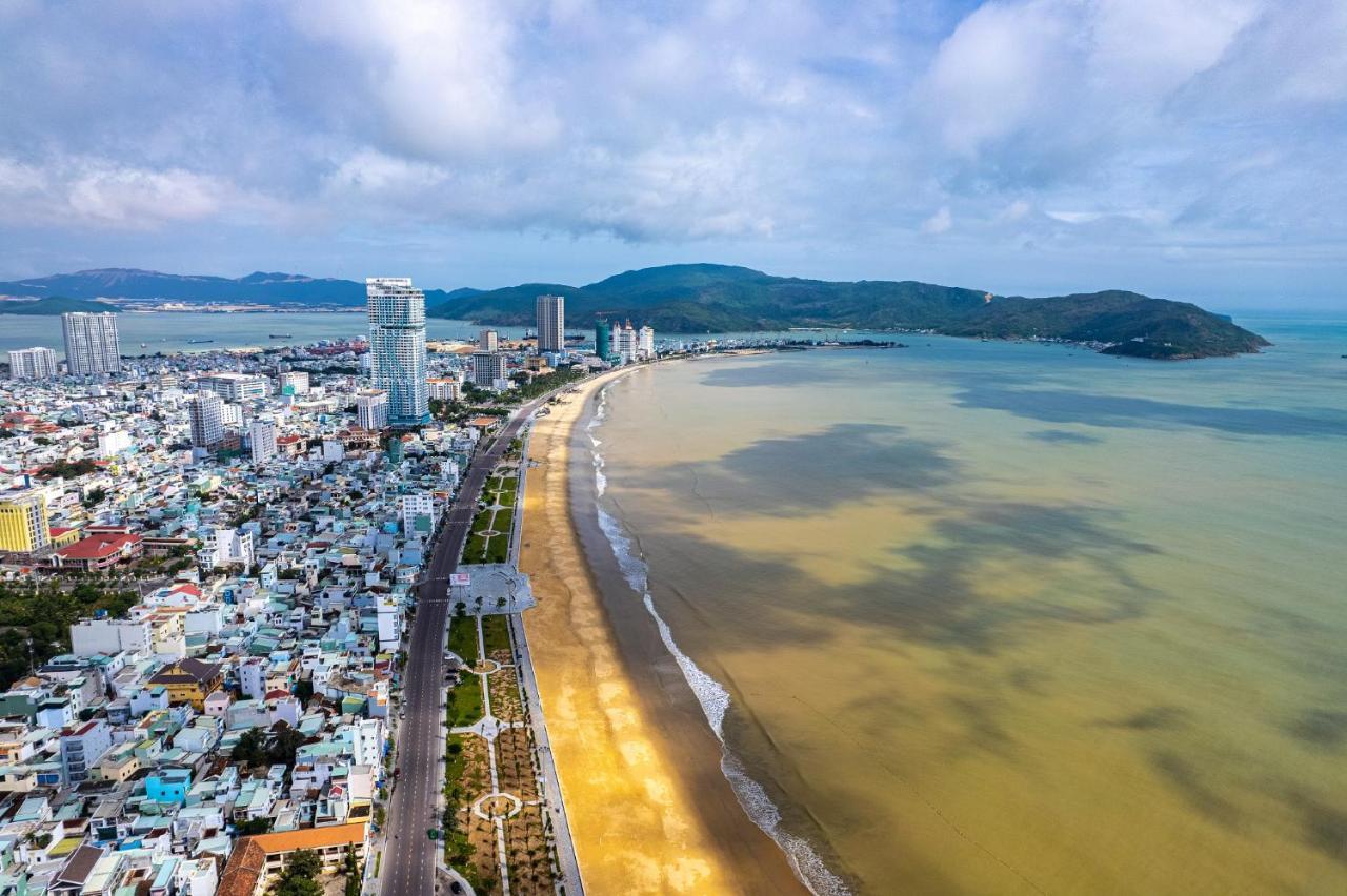 ホテルKhach San Ciao クイニョン エクステリア 写真